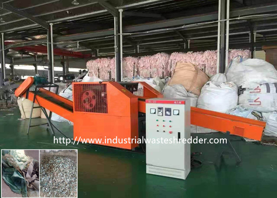 PET Materials Rag Cutting Machine Adhesive Material Shredder Good Heat Dissipation