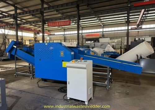 Dernières nouvelles de l'entreprise Grinder à cordes en fibre de raffia en PP avec outil en alliage lames rotatives en acier concassage et broyeur, déchiqueteuse durable pour la Turquie