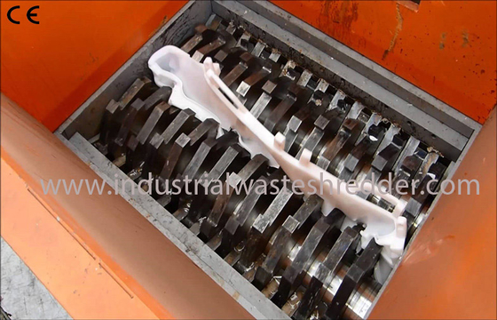 Un bon prix. Machine faite sur commande de défibreur en métal de couleur, haut défibreur de tambour métallique de déchets de couple en ligne