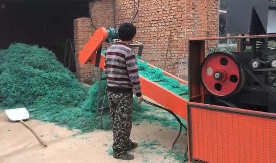 Un bon prix. Défibreur de feuille de plastique de chute de filet de pêche tournant la conception tordue de couteau en ligne