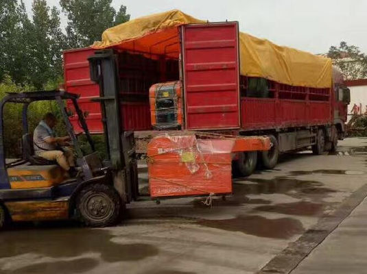 Un bon prix. Cisaillement à grande vitesse continu de lame en acier de défibreur de boîte en carton de papier peint en ligne