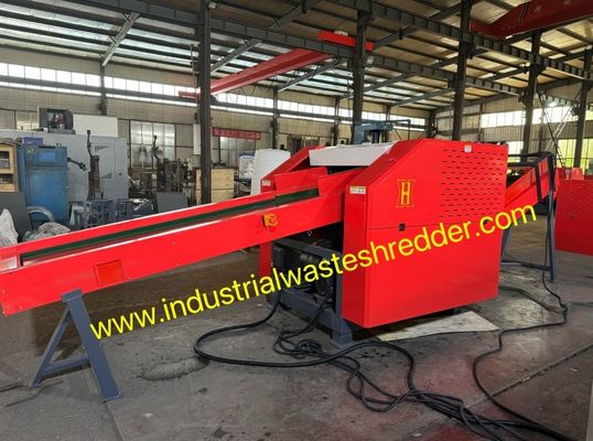 Un bon prix. Machine de découpe de film PE plastique de 1600F Machine de découpage de film électromagnétique de haute efficacité CE en ligne