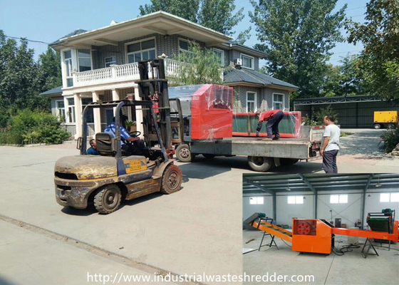 Un bon prix. Le couteau rotatoire avec l'affûteuse tissée met en sac le défibreur de déchets industriels en ligne