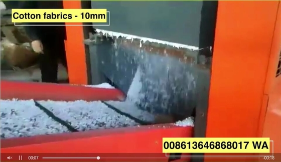 Un bon prix. tissus de 1600F Cottom écrasant la capacité de déchiquetage horaire tricotée 400kg de taille de fin du défibreur 10mm de tissu en ligne