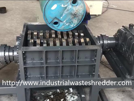 Un bon prix. L'ANIMAL FAMILIER en plastique Buckets l'axe de double de machine de défibreur de déchets solides anti-corrosif en ligne