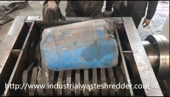 Un bon prix. Bonne dureté de double d'axe de déchets de bouteille machine de défibreur pour les chutes en plastique en ligne