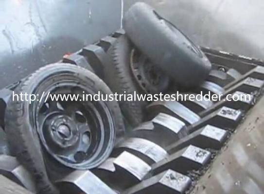 Un bon prix. Double défibreur de pneu de déchets d'axe, machine de déchiquetage de pneu de camion industriel en ligne