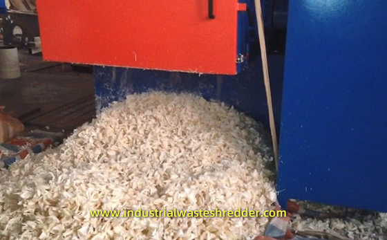 Un bon prix. Machine de déchiquetage de blocs ABS industriel capacité 600-1000kg,fabricant d'équipement de réduction de taille ABS 75HP,déchiquetage de plastique ABS lourd pour le recyclage en ligne