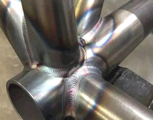 Un bon prix. Fabrication de précision OEM Services sur mesure Fabrication de tôles de métal Doublure 304 pièces en acier inoxydable tôle boîte métallique boîtier en ligne
