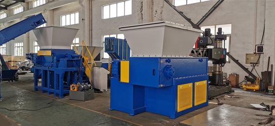 Un bon prix. Les morceaux de PE de pp ferraille le support du défibreur XR700, 37KW le diamètre rotar 280-400mm, longueur de 700mm en ligne