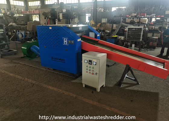 Un bon prix. Machine de surplus de scellage en plastique tordue de défibreur de rebut de lame avec l'affûteuse en ligne